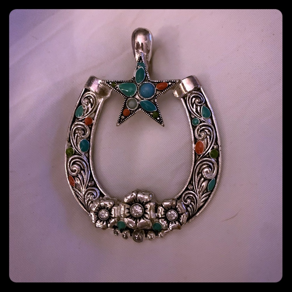 Horseshoe pendant
